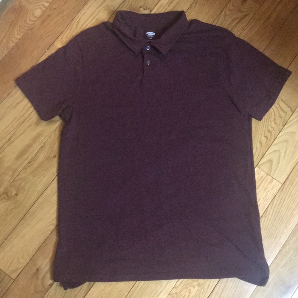Men’s Old Navy short sleeved burgundy polo shirt